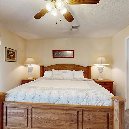 Condo On The Green Canyon Lake Extérieur photo