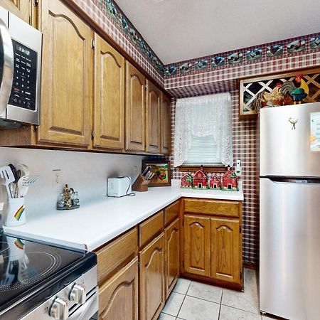 Condo On The Green Canyon Lake Extérieur photo